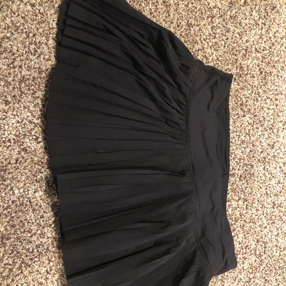 lululemon black pleated tennis skirt